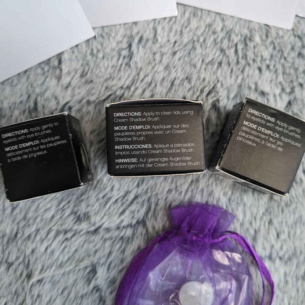Younique‎ Sample Bundle Face Masks & Eye Shadow
